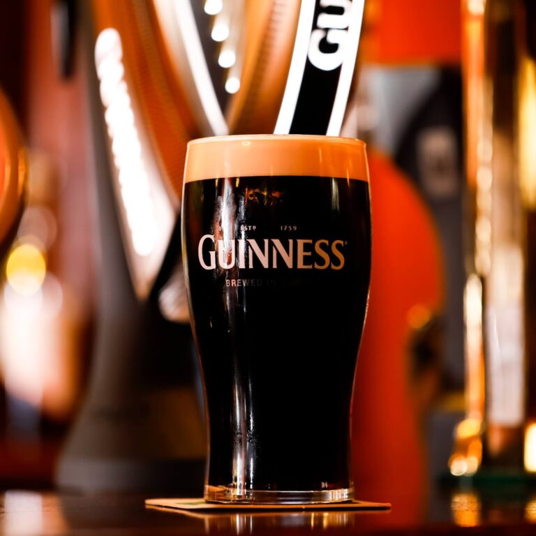 Guinness alla spina Mulligans Pub Milano