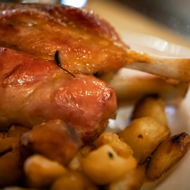 Stinco al forno con patate