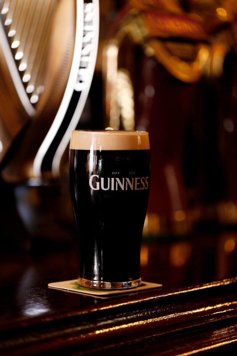 Guinness alla spina Mulligans Pub Milano